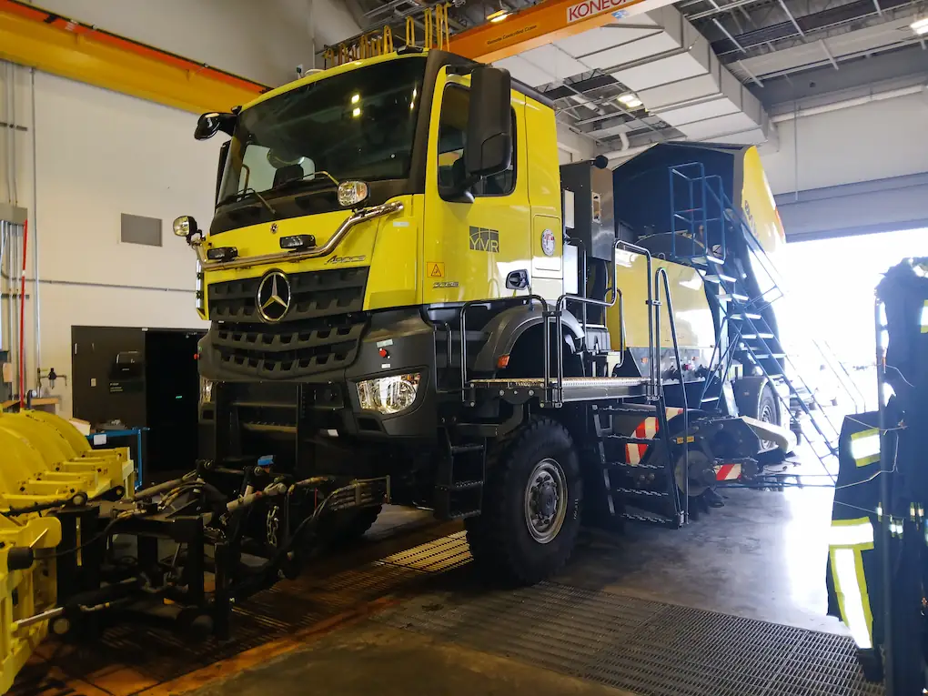 vancouver airport snowplow tank delamination